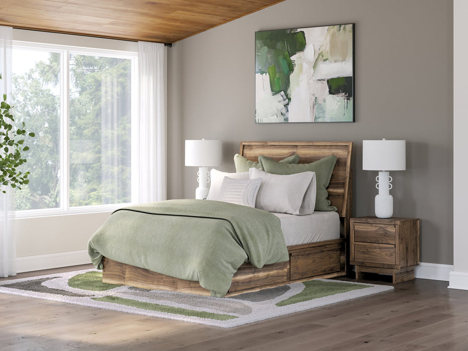 Chirason Bed - Furniture Land (Milwaukee, WI)
