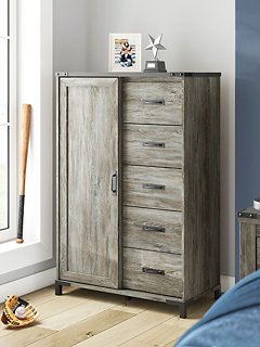 Frandern Dressing Chest - Furniture Land (Milwaukee, WI)