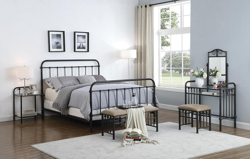 Livingston California King, E.King, & Queen Panel Metal Bed Dark Bronze - Furniture Land (Milwaukee, WI)