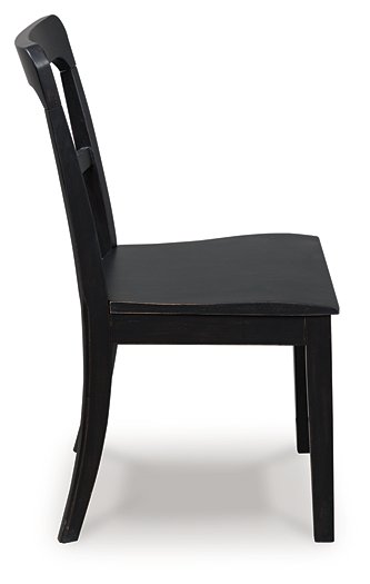 Greddinton Dining Chair - Furniture Land (Milwaukee, WI)