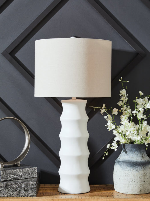Veraleigh Table Lamp - Furniture Land (Milwaukee, WI)