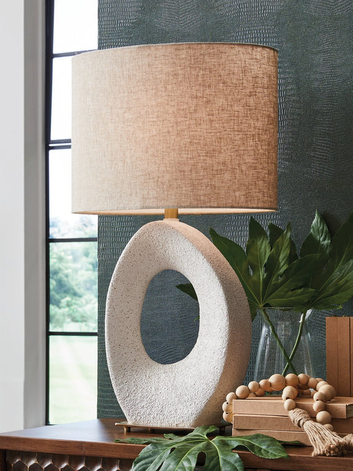 Trentlen Table Lamp - Furniture Land (Milwaukee, WI)