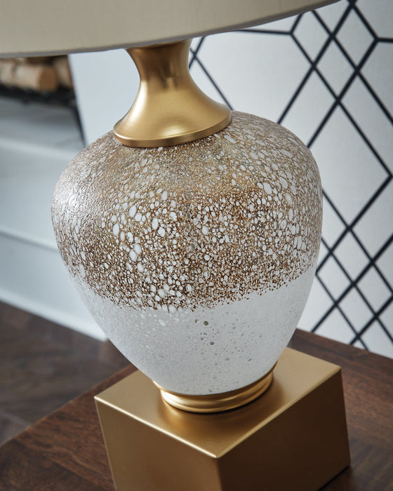 Tavisburg Table Lamp - Furniture Land (Milwaukee, WI)