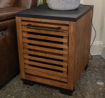 Kallari Chairside End Table - Furniture Land (Milwaukee, WI)