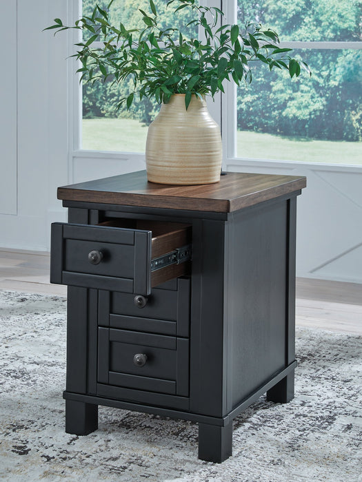 Wildenauer Chairside End Table - Furniture Land (Milwaukee, WI)